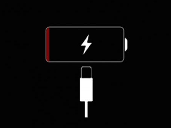 若何给手机充电？